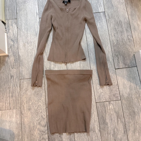 ✨NWOT” Hera Collection” Tan” Ribbed Set - Picture 3 of 10